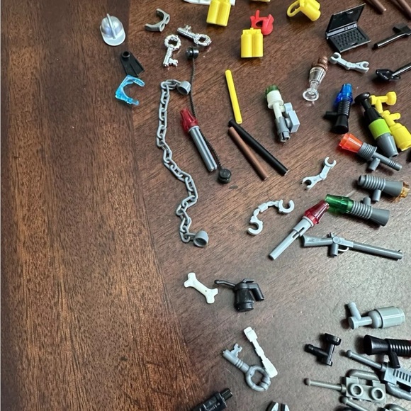 LEGO Over 300 Minifigure Accessories Tools Backpacks Suitcases, ... - Picture 6 of 9